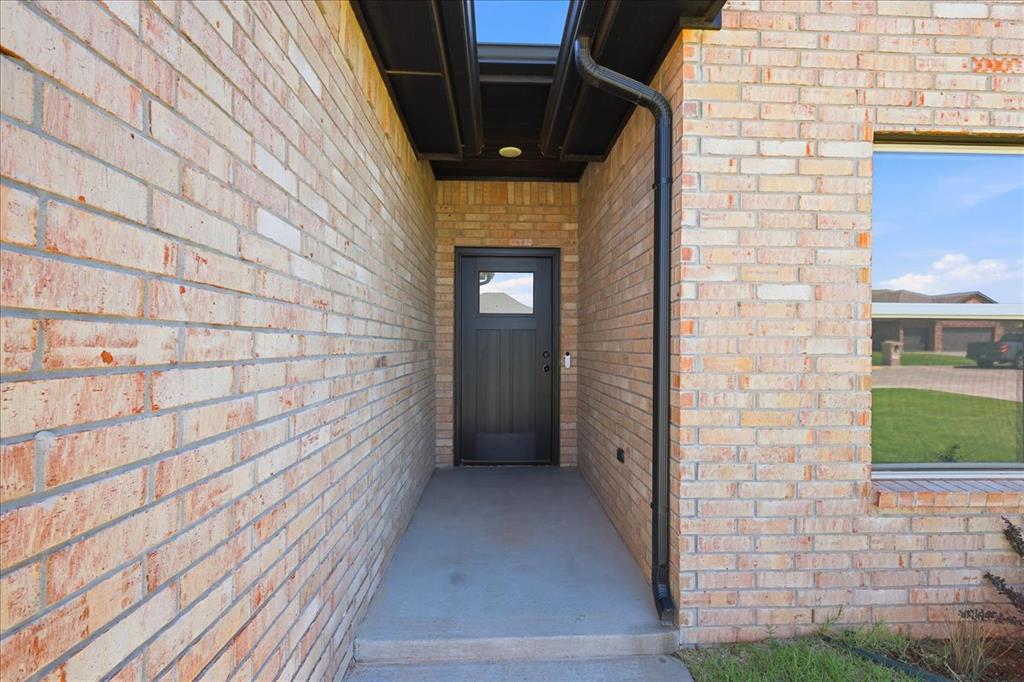 704 N Cottontail Way Property Photo 3