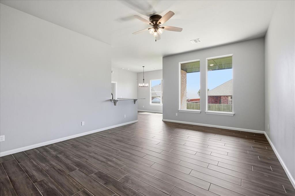 704 N Cottontail Way Property Photo 6