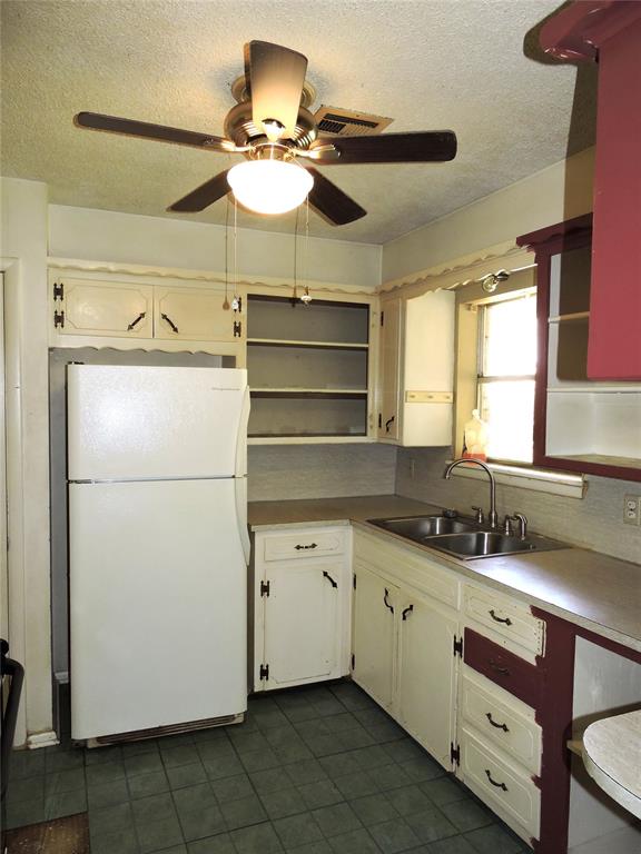 312 S Flynn Avenue Property Photo 3