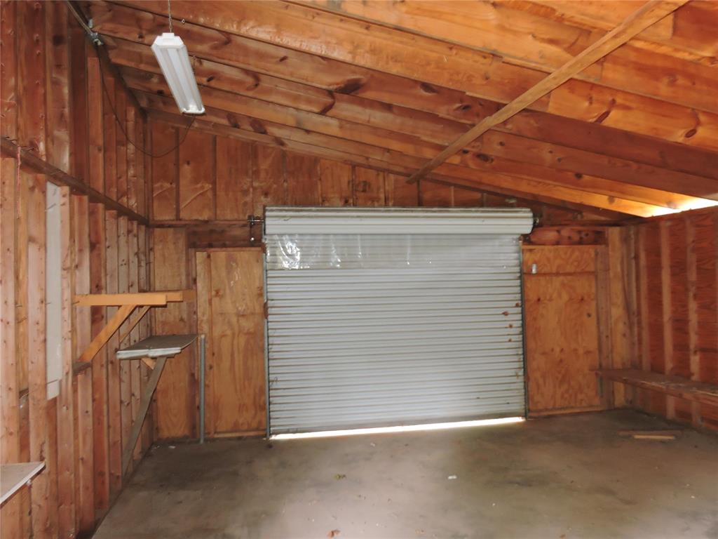 312 S Flynn Avenue Property Photo 7