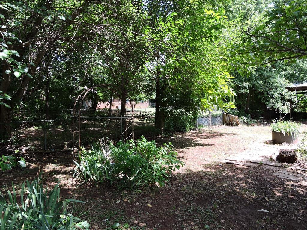 312 S Flynn Avenue Property Photo 10