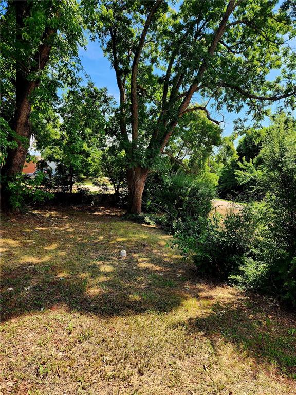 312 S Flynn Avenue Property Photo 11