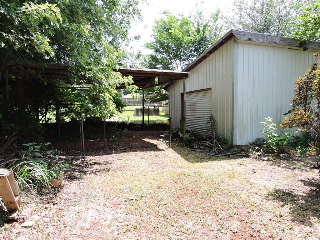 312 S Flynn Avenue Property Photo 24