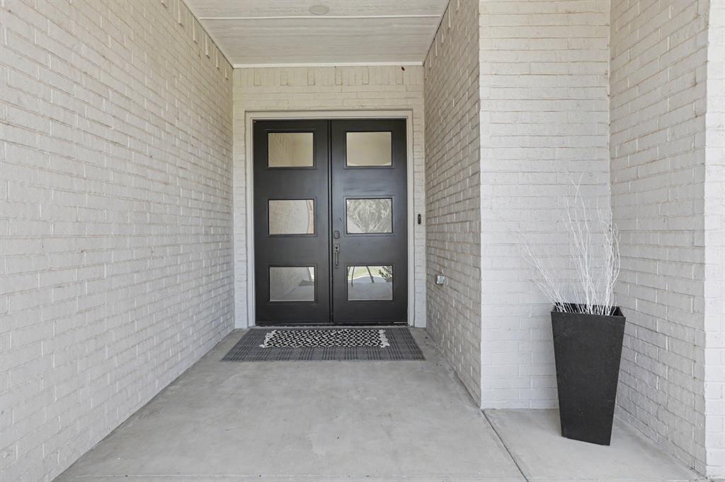 6208 Nw 154th Terrace Property Photo 5