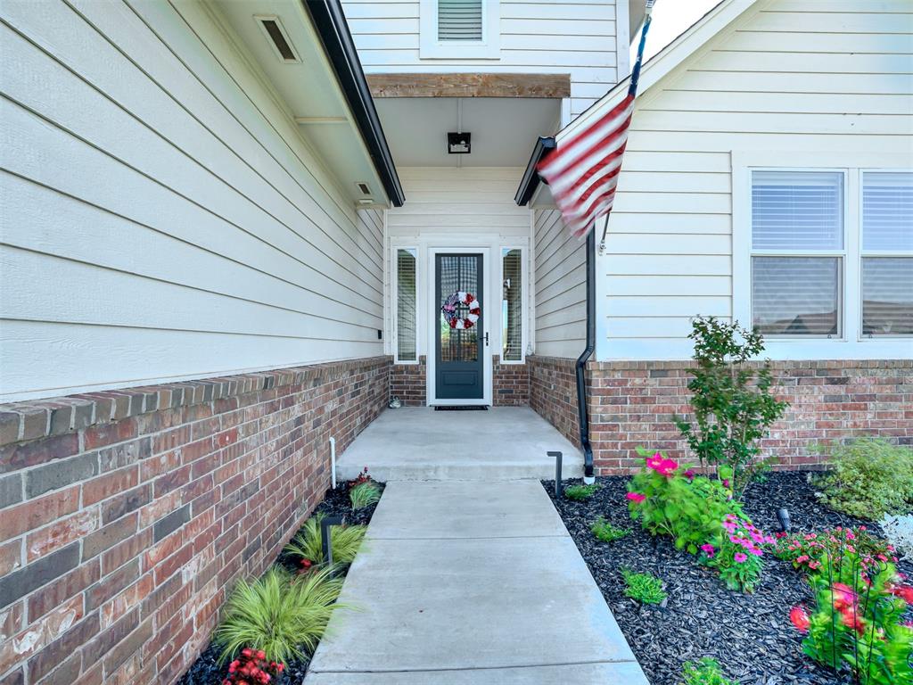 208 Braxton Way Property Photo 2