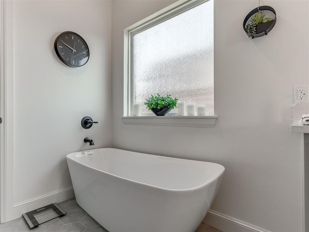 208 Braxton Way Property Photo 13