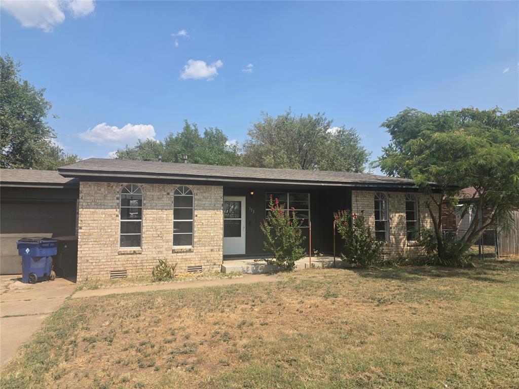 113 Glenhaven Drive Property Photo 1
