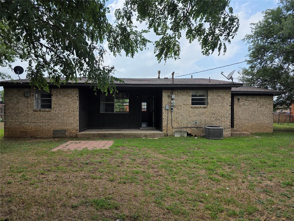 113 Glenhaven Drive Property Photo 2