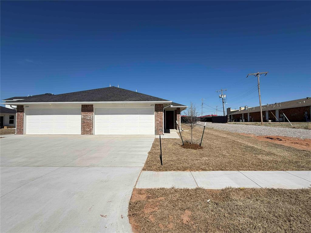 211 Liam Drive Property Photo 1