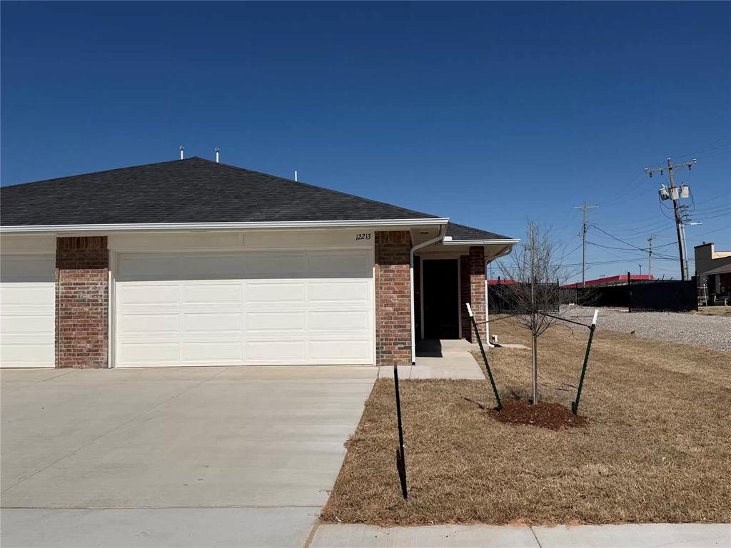 211 Liam Drive Property Photo 2