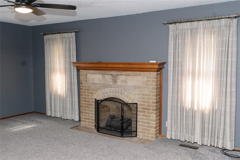 317 W 4th Street Property Photo 14