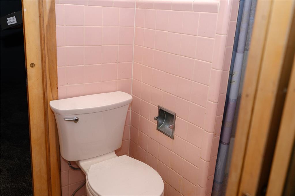 317 W 4th Street Property Photo 22