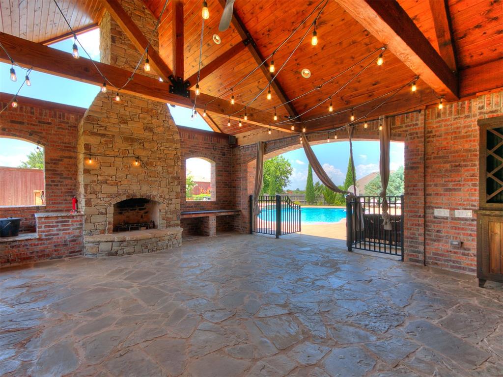 14401 Yorkshire Lane Property Photo 2