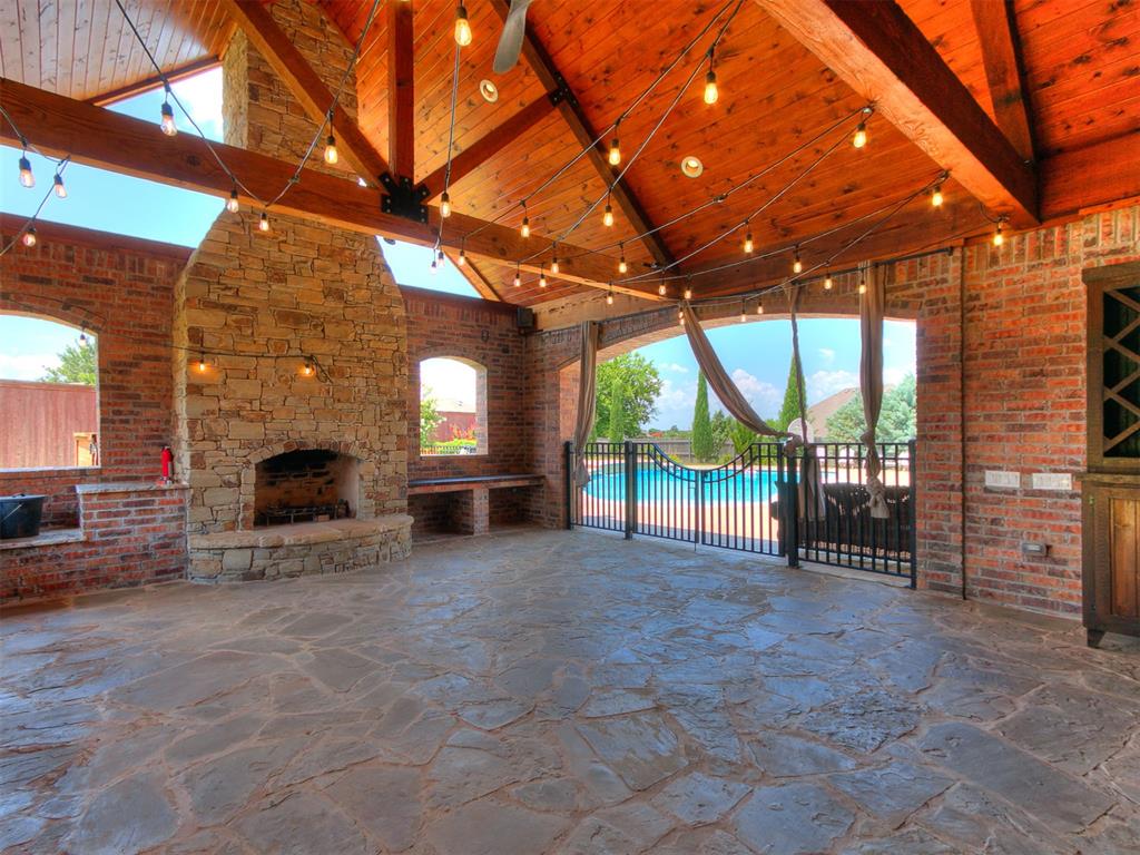 14401 Yorkshire Lane Property Photo 3