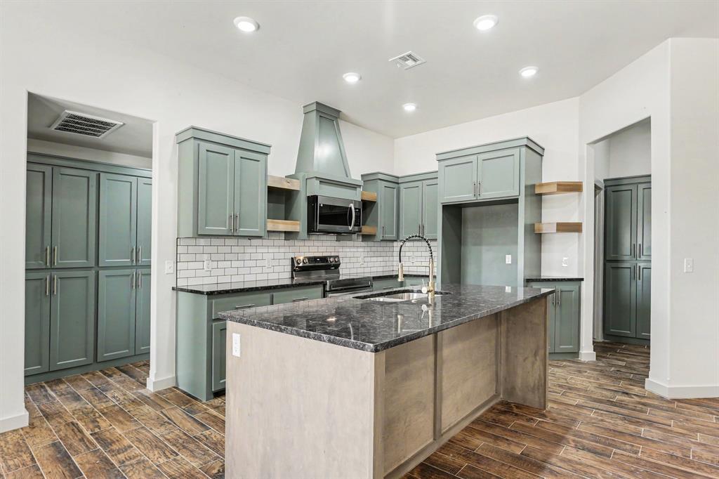 2209 Winter Ridge Road Property Photo 3