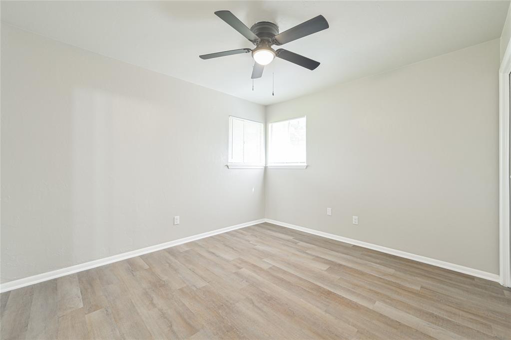 1021 W Woodcrest Drive Property Photo 19