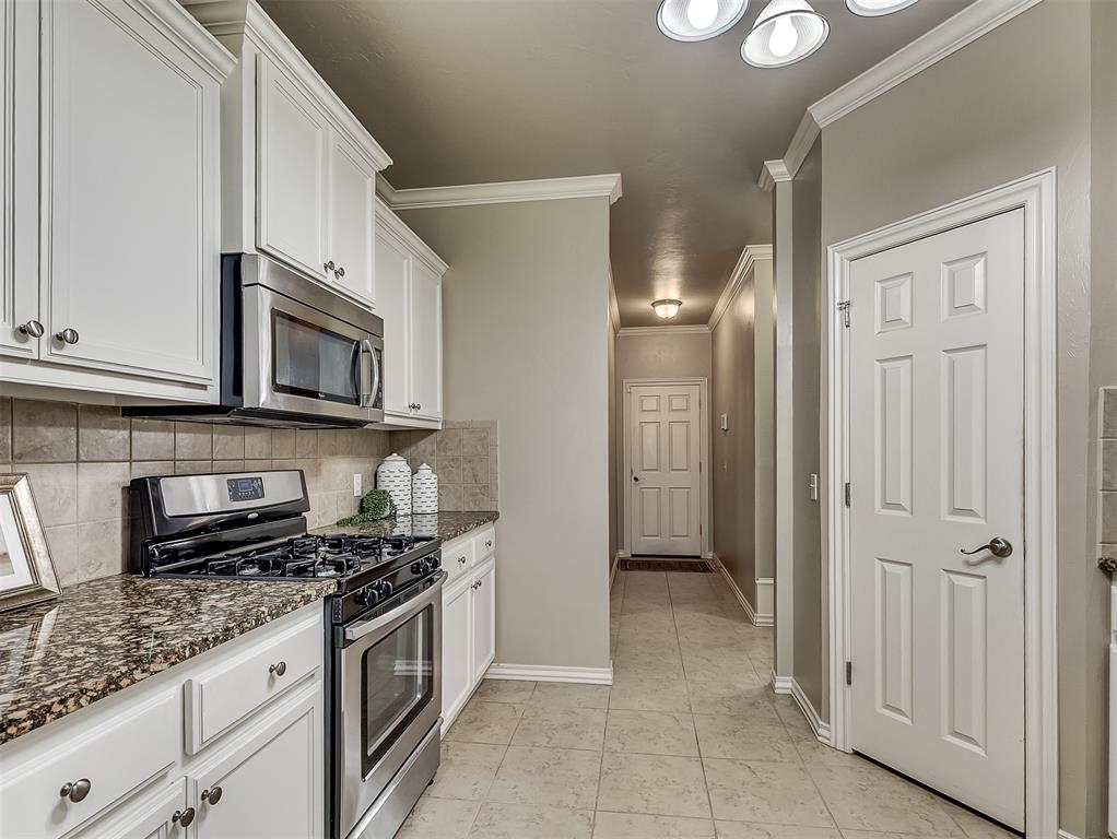 2933 Firewheel Road Property Photo 14