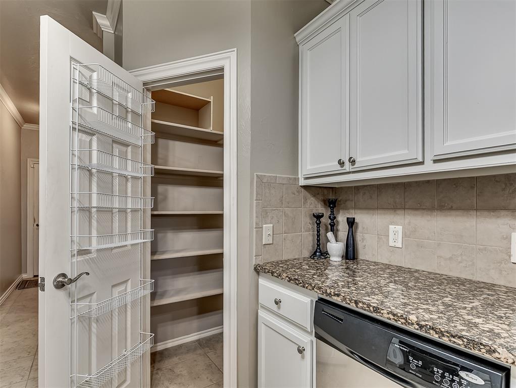 2933 Firewheel Road Property Photo 16