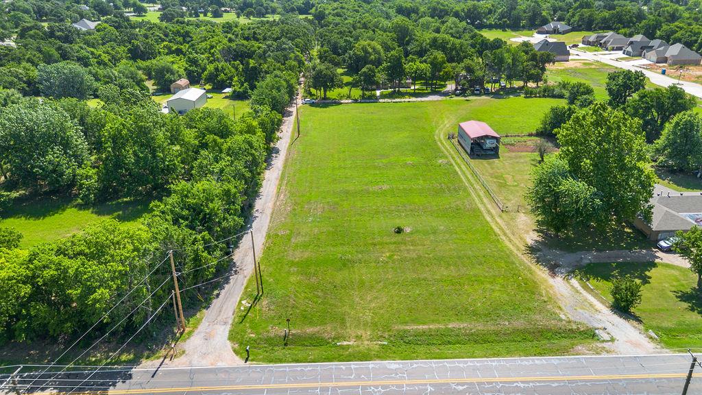 420 N Post Road Property Photo 3