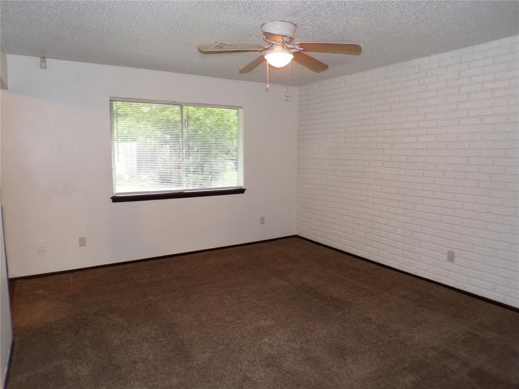 1049 Nw 22nd Street Property Photo 2