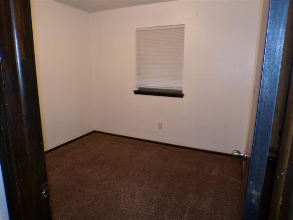 1049 Nw 22nd Street Property Photo 4