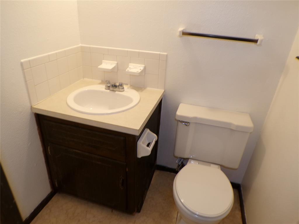 1049 Nw 22nd Street Property Photo 7