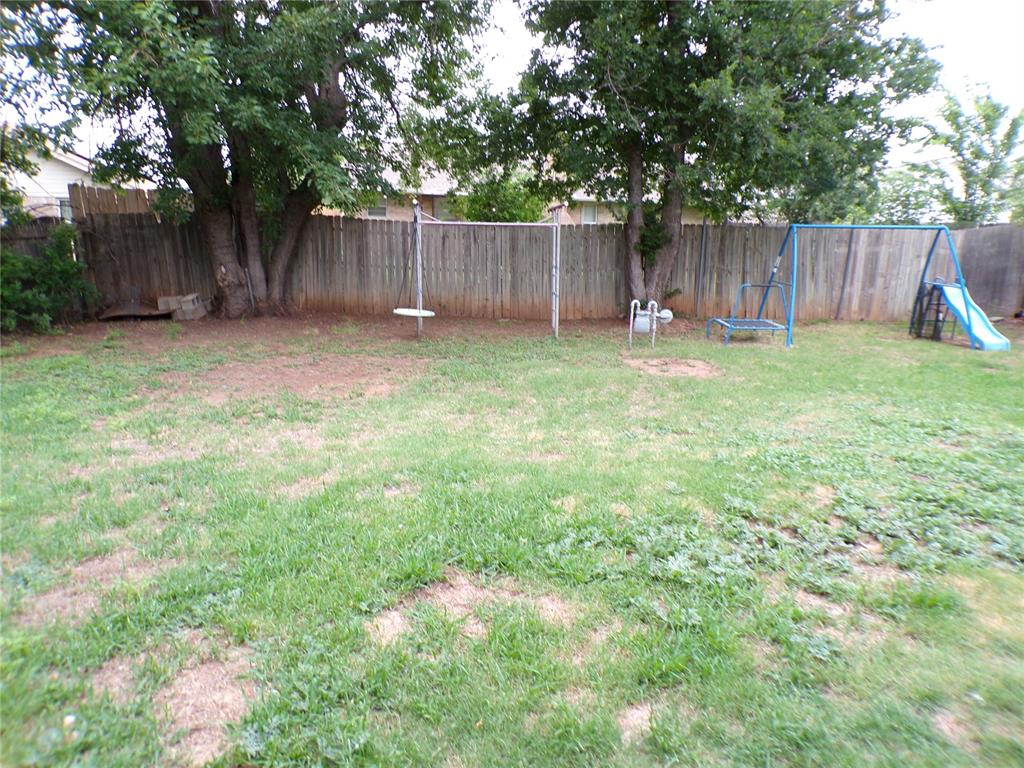 1049 Nw 22nd Street Property Photo 9