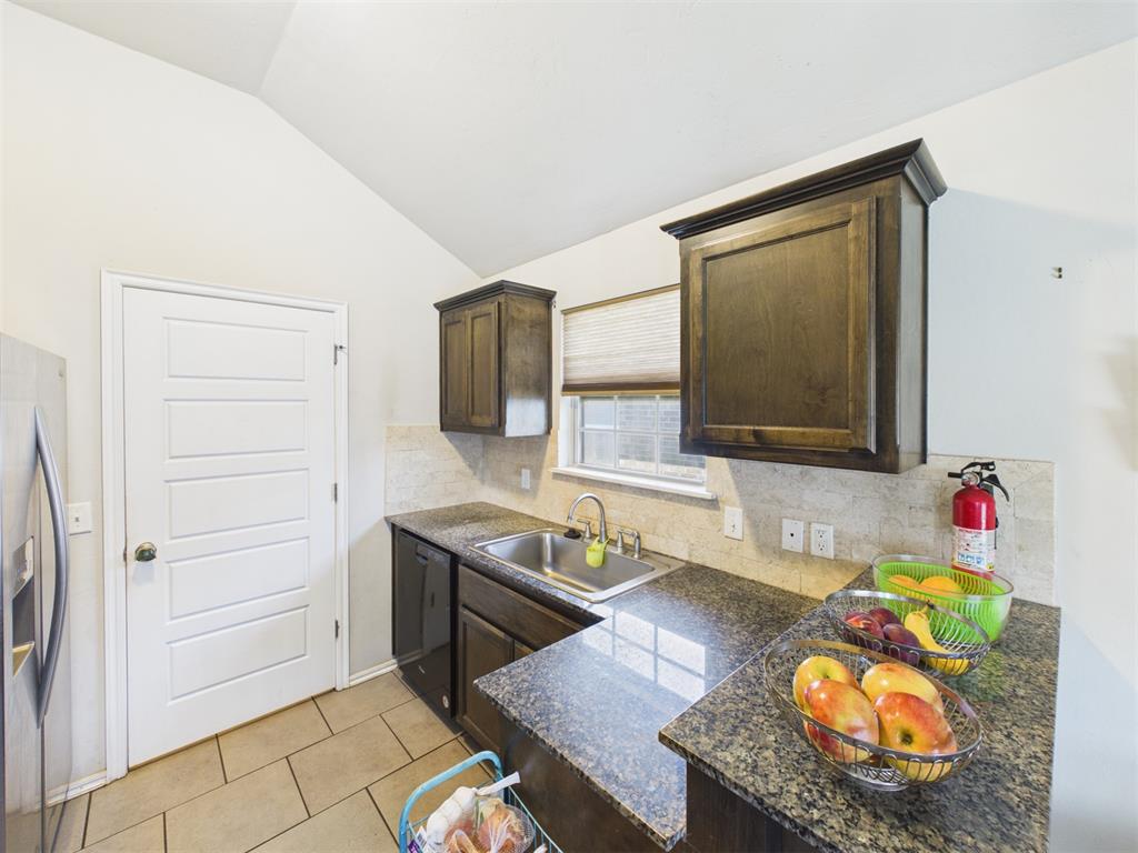 12500 Heritage Oaks Drive Property Photo 19