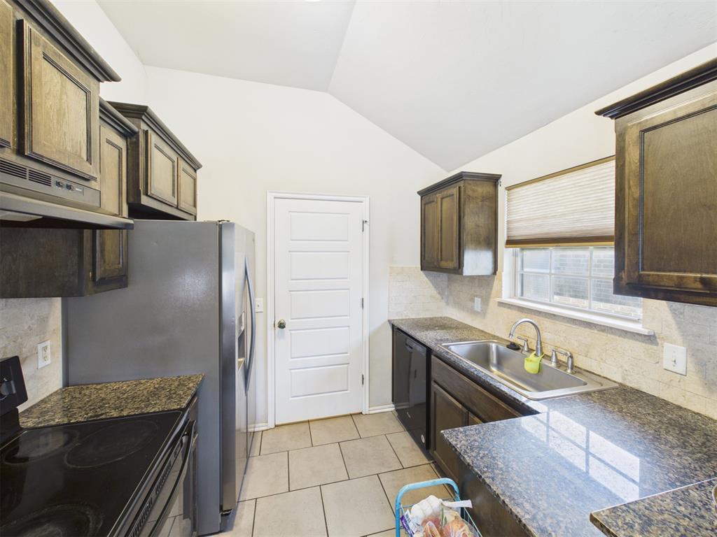 12500 Heritage Oaks Drive Property Photo 20