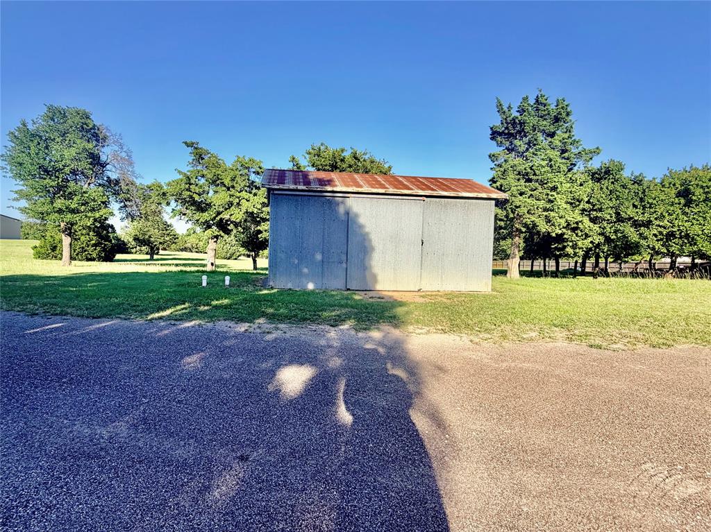 3150 N Bryant Avenue Property Photo 25