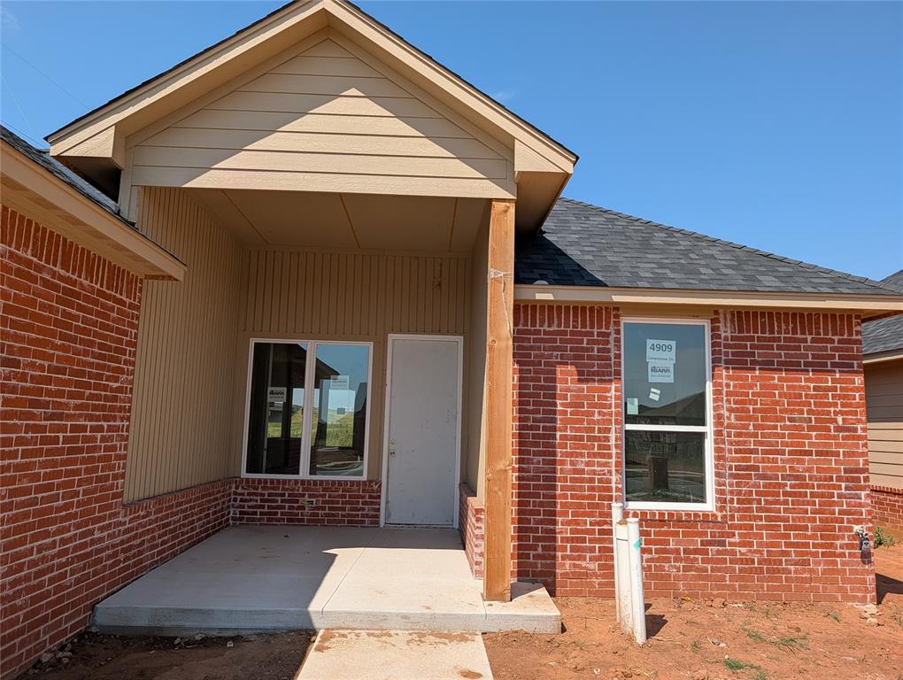 4909 Limestone Drive Property Photo 2