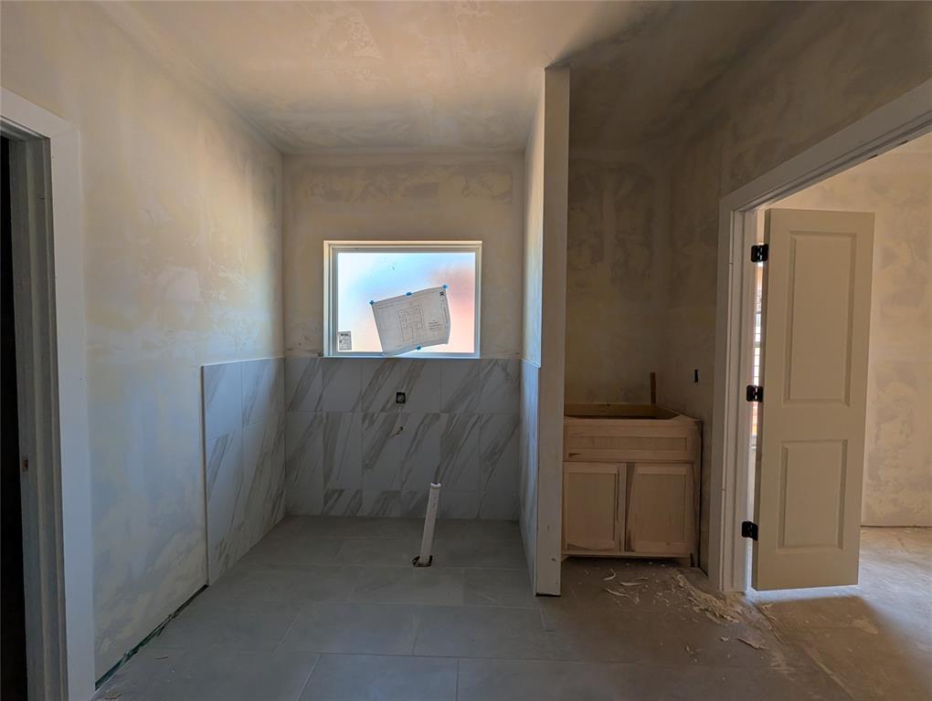 4909 Limestone Drive Property Photo 5