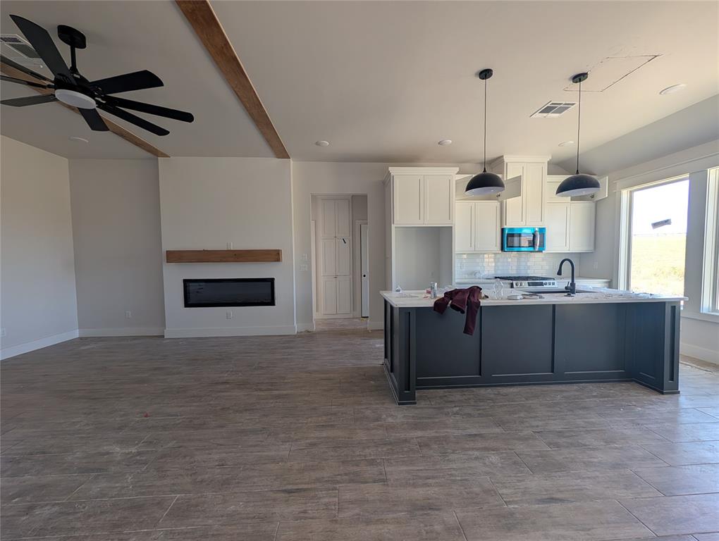 4909 Limestone Drive Property Photo 5