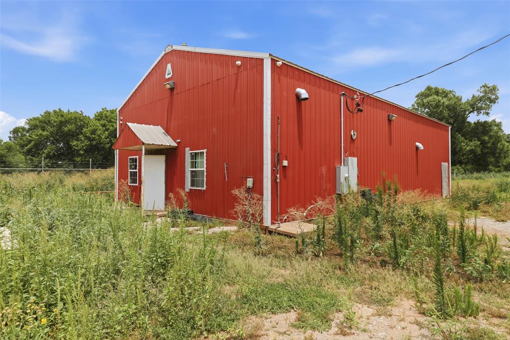 6925 Us Highway 81 Highway Property Photo 6