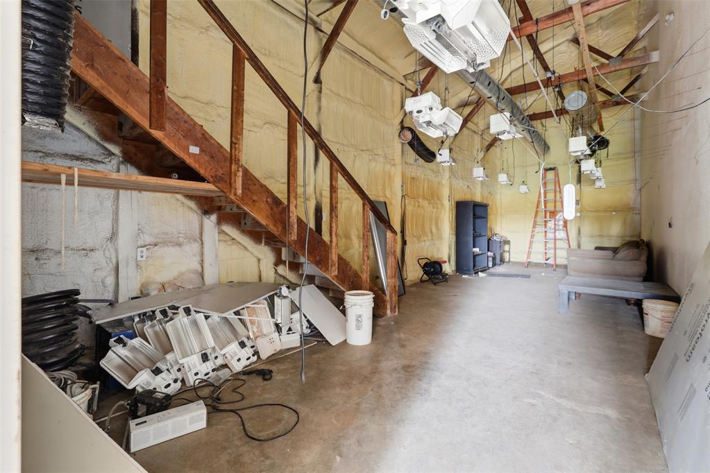 6925 Us Highway 81 Highway Property Photo 11