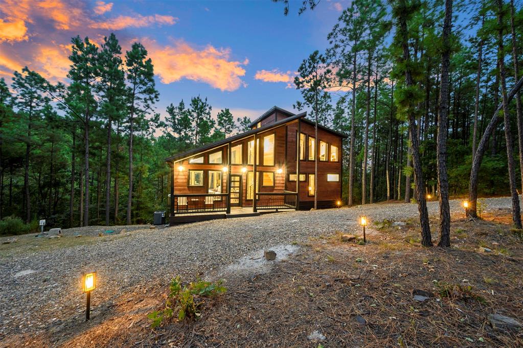 900 Timberline Trail Property Photo 2