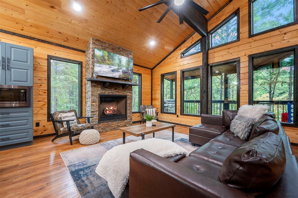 900 Timberline Trail Property Photo 9