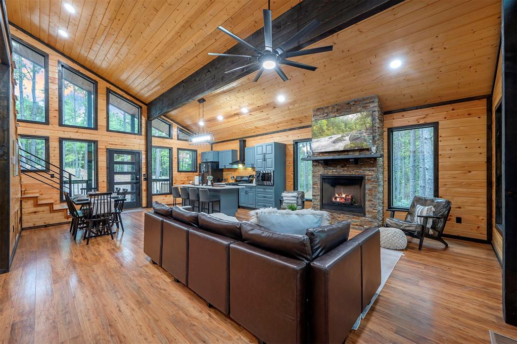 900 Timberline Trail Property Photo 16