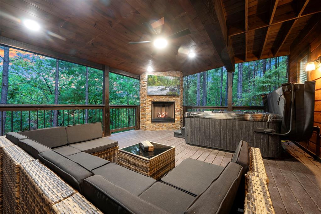 900 Timberline Trail Property Photo 35