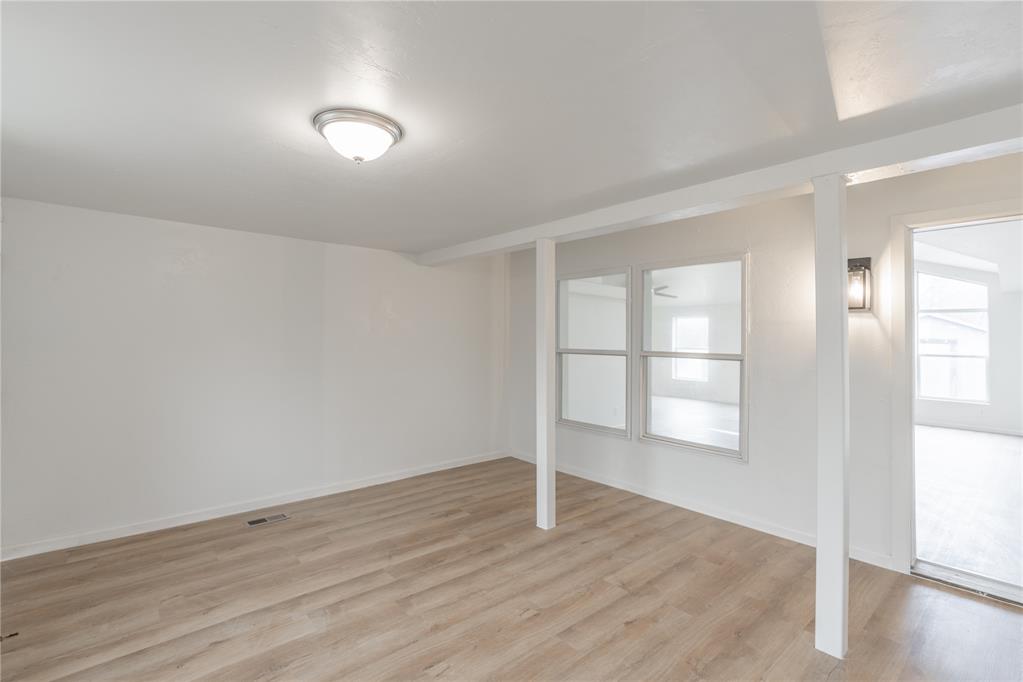 9268 S Ridge Drive Property Photo 6