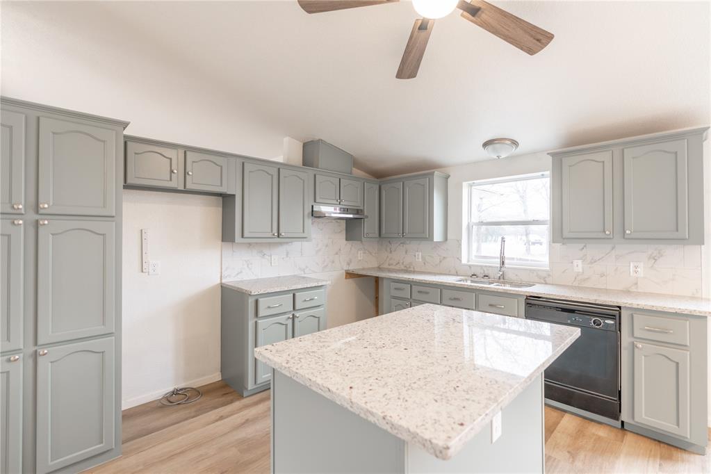 9268 S Ridge Drive Property Photo 12