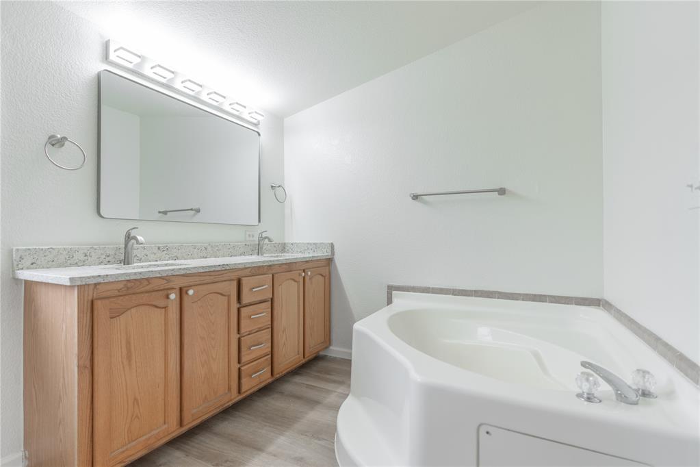 9268 S Ridge Drive Property Photo 22