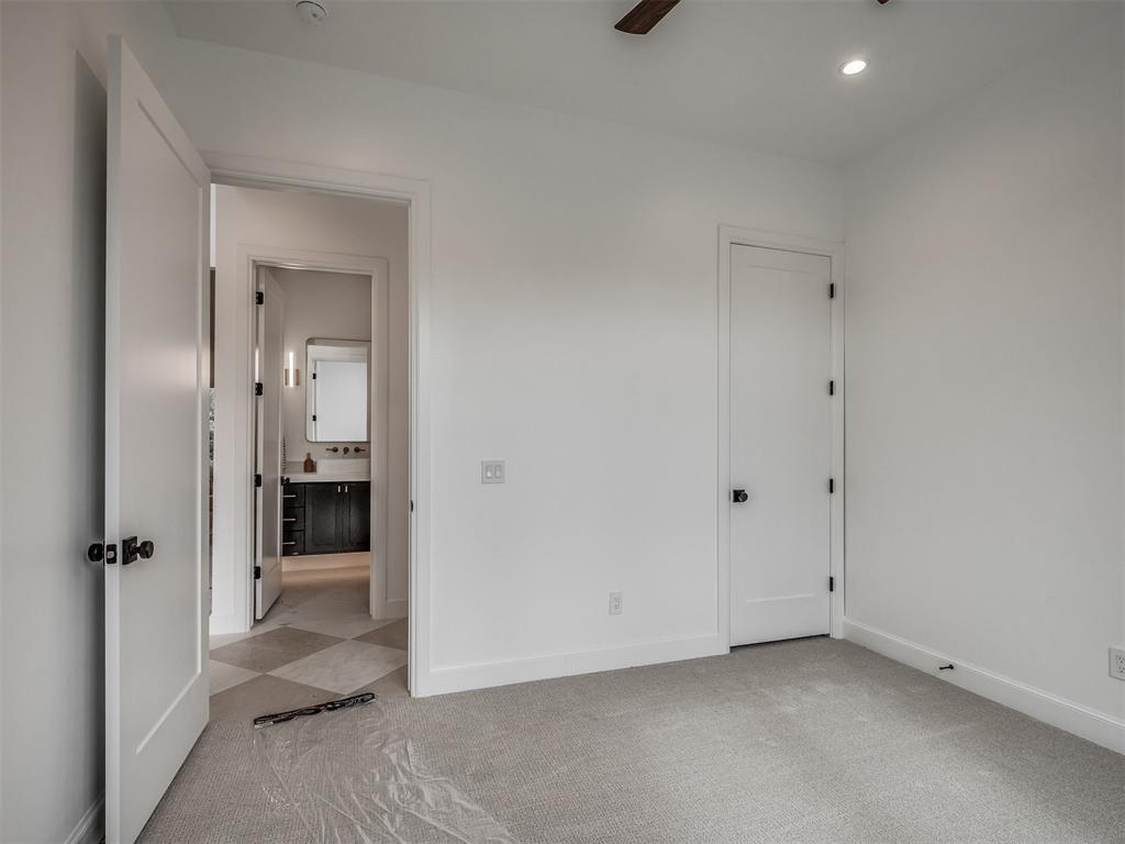 2805 Deer Valley Lane Property Photo 33