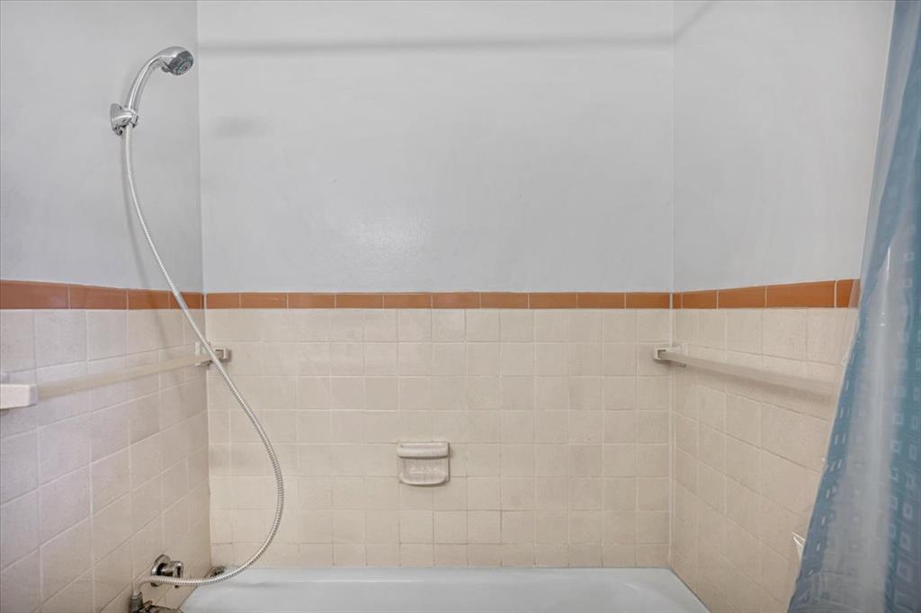 108 W Paul Street Property Photo 18
