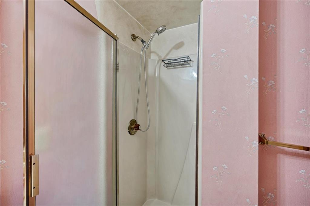 108 W Paul Street Property Photo 27