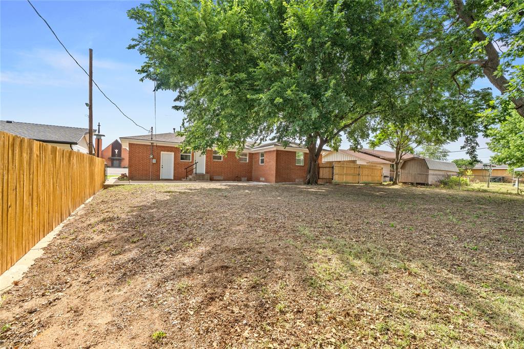 821 N Clarence Nash Boulevard Property Photo 17