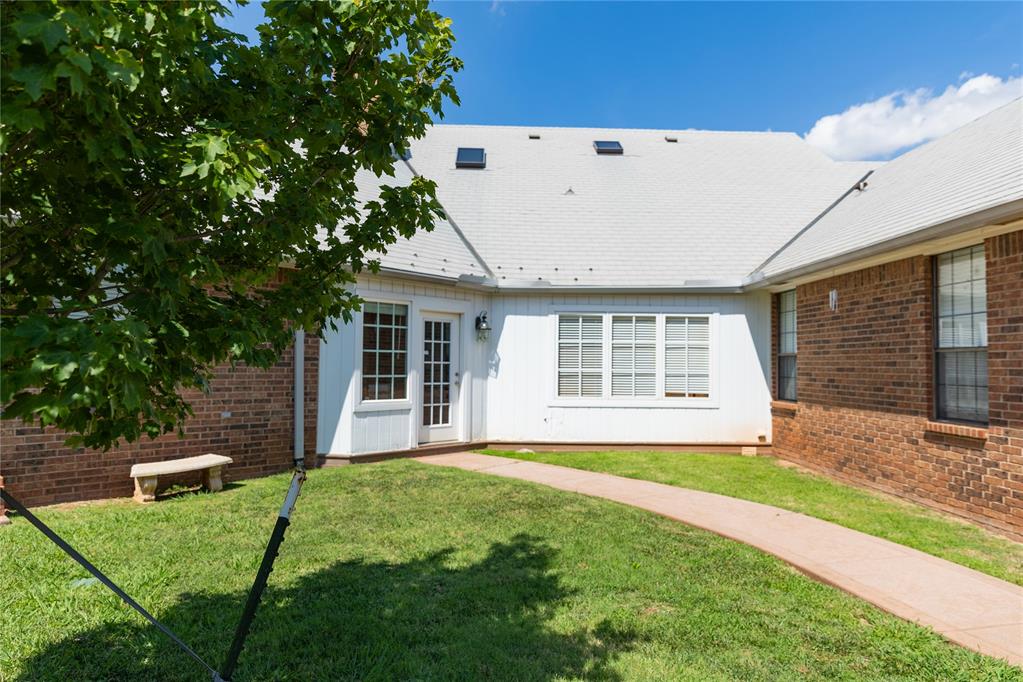 5000 Misty Glen Circle Property Photo 11