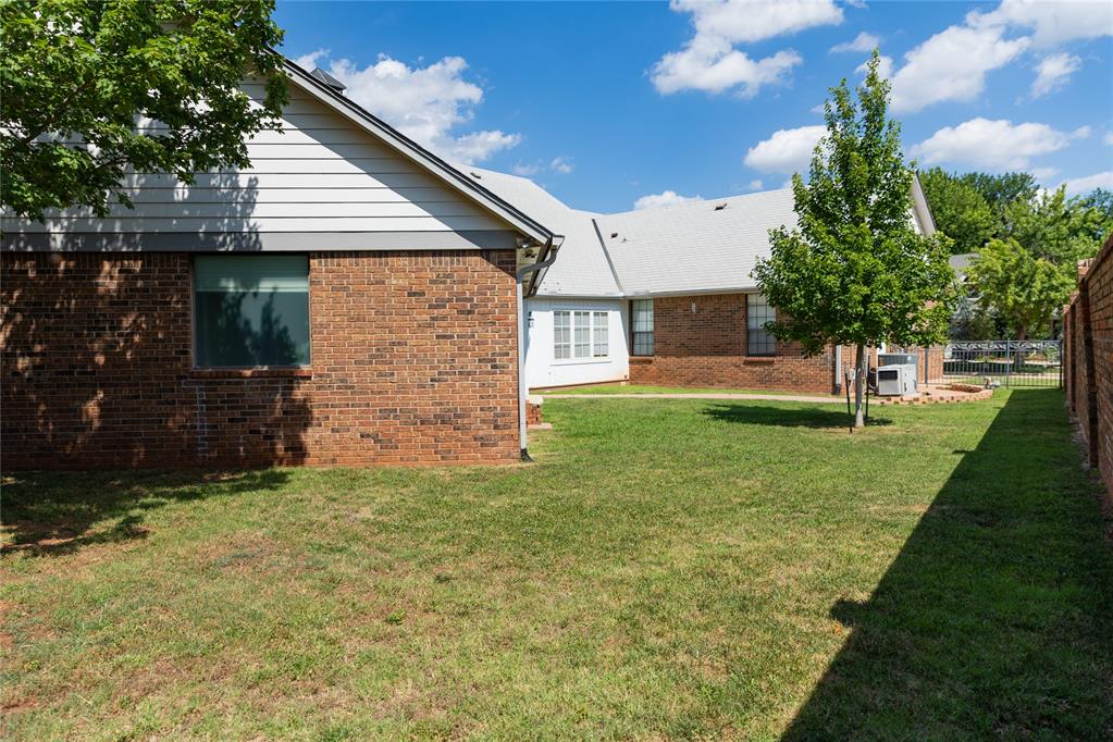5000 Misty Glen Circle Property Photo 12