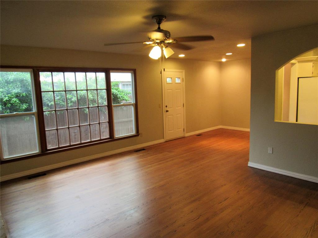 9909 Sunnymeade Place Property Photo 4