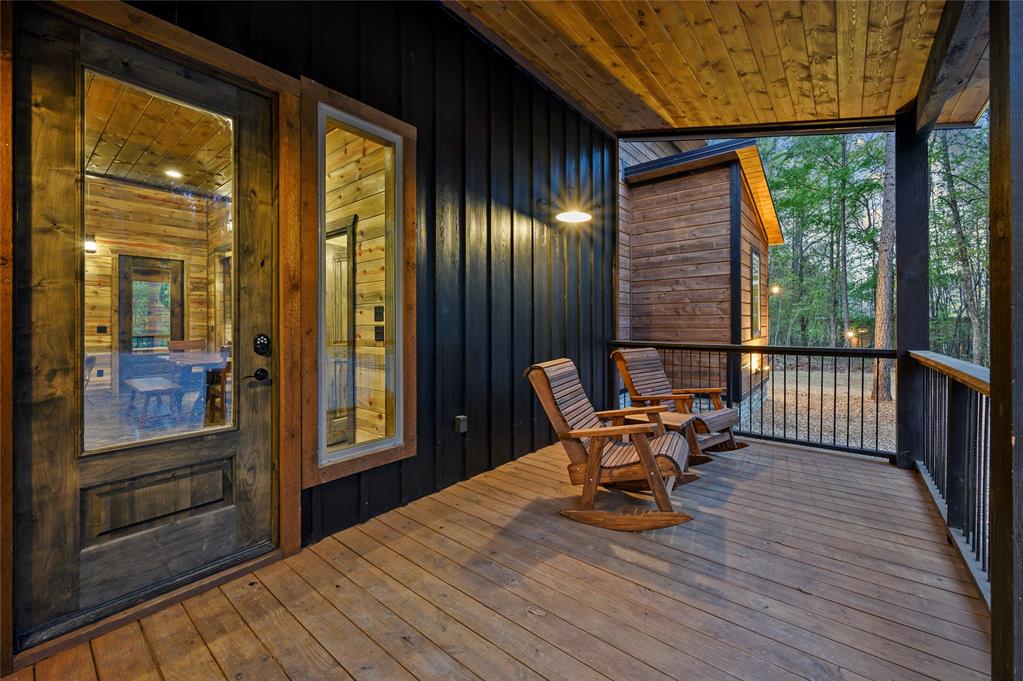 967 Catfish Bay Property Photo 3